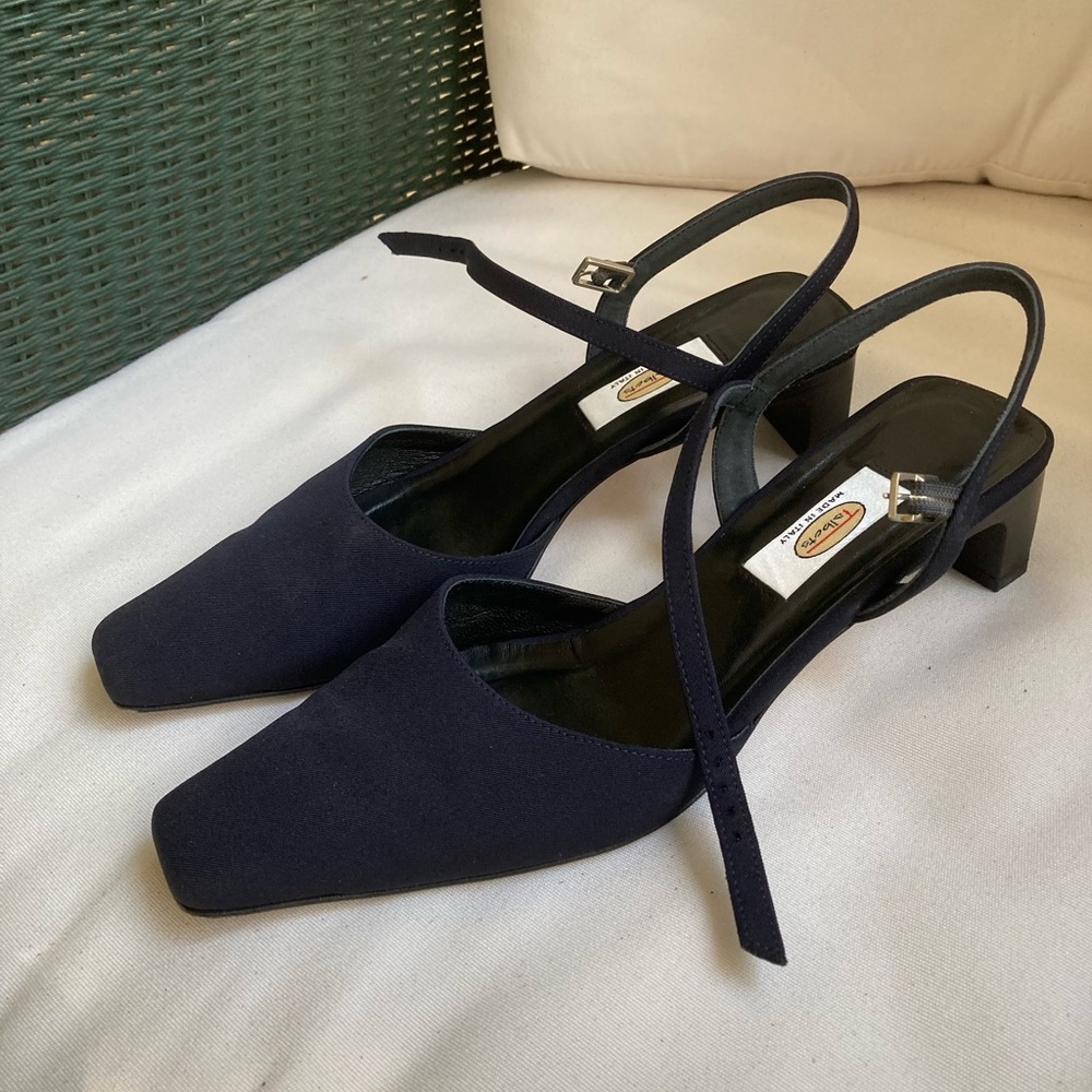 Talbots Navy Slingback Heels - Picture 2 of 3